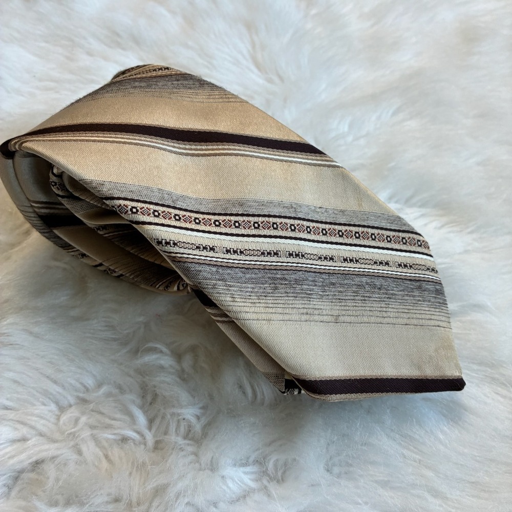 Vintage Wembley Mens Brown Tan Striped Silk Blend Necktie Retro Accessory
